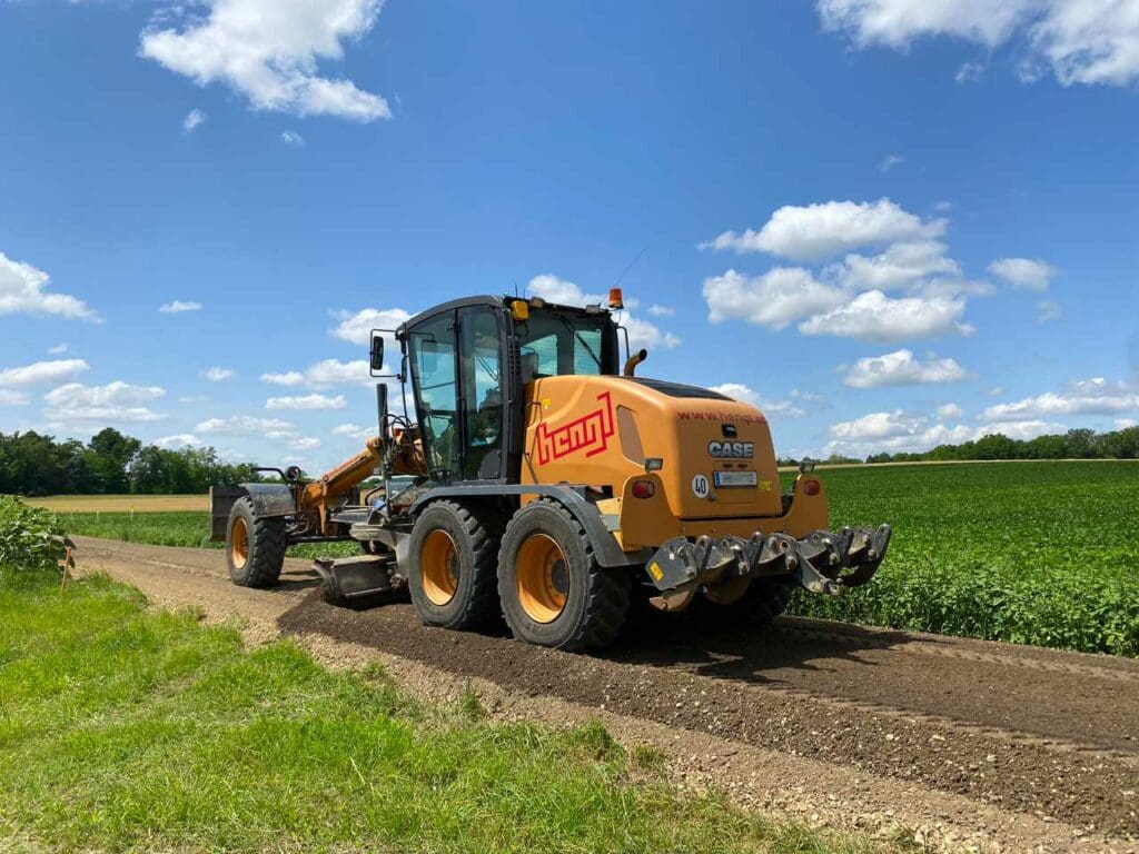 Hengl Erdarbeiten - Grader im Einsatz